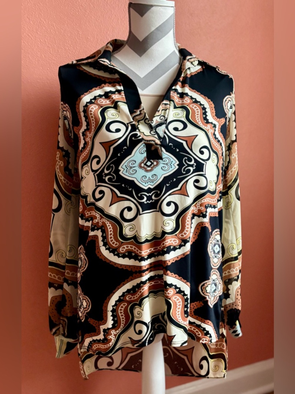 Analili Black Multi-Print V-Neck Long Sleeve Blouse